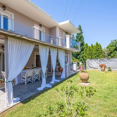 Maria Sidari Vila Ágios Ioánnis